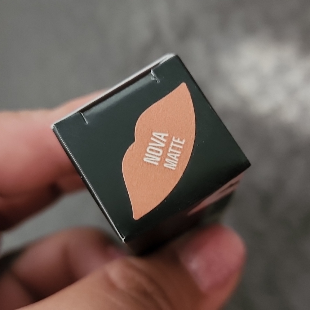 Kylie Jenner Matte Nova Lipstick